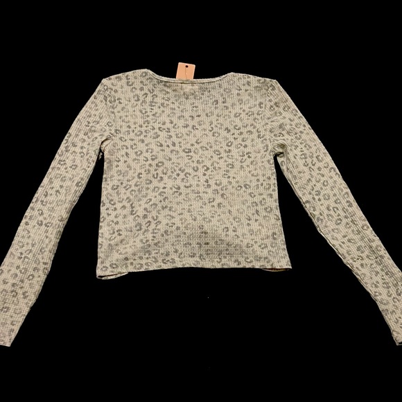 cozie by pink rose | cropped sweater - Picture 2 of 3